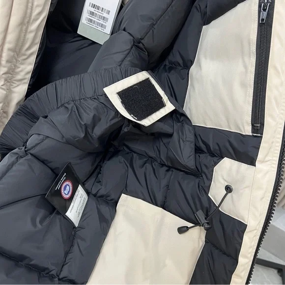 Canada Goose Expedition white Unisex Hooded Parka - Picture 8 of 8